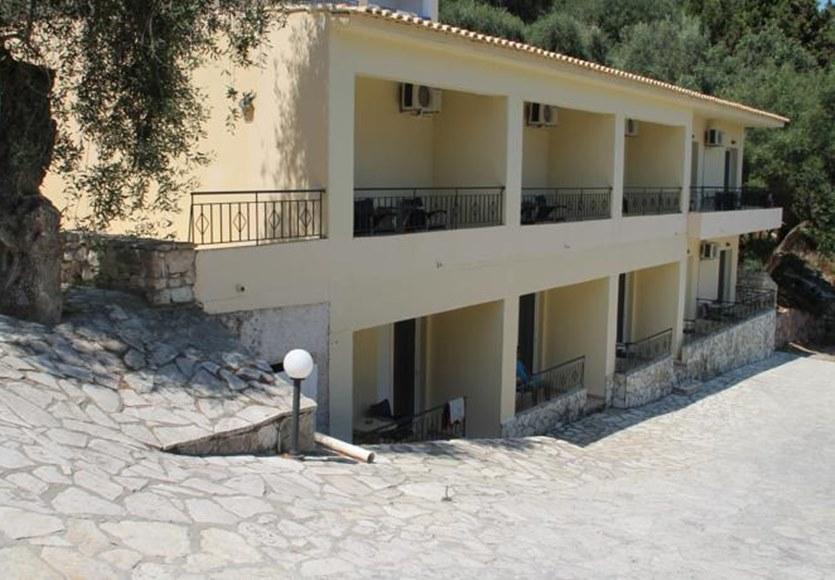 Amfitriti Hotel&studios Hotel Lákka
